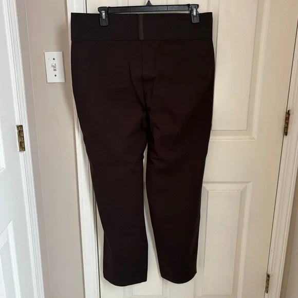 Nygard Slims by Peter Nygard Straight Leg Cropped Pull-On Pants in Brown - Picture 6 of 8